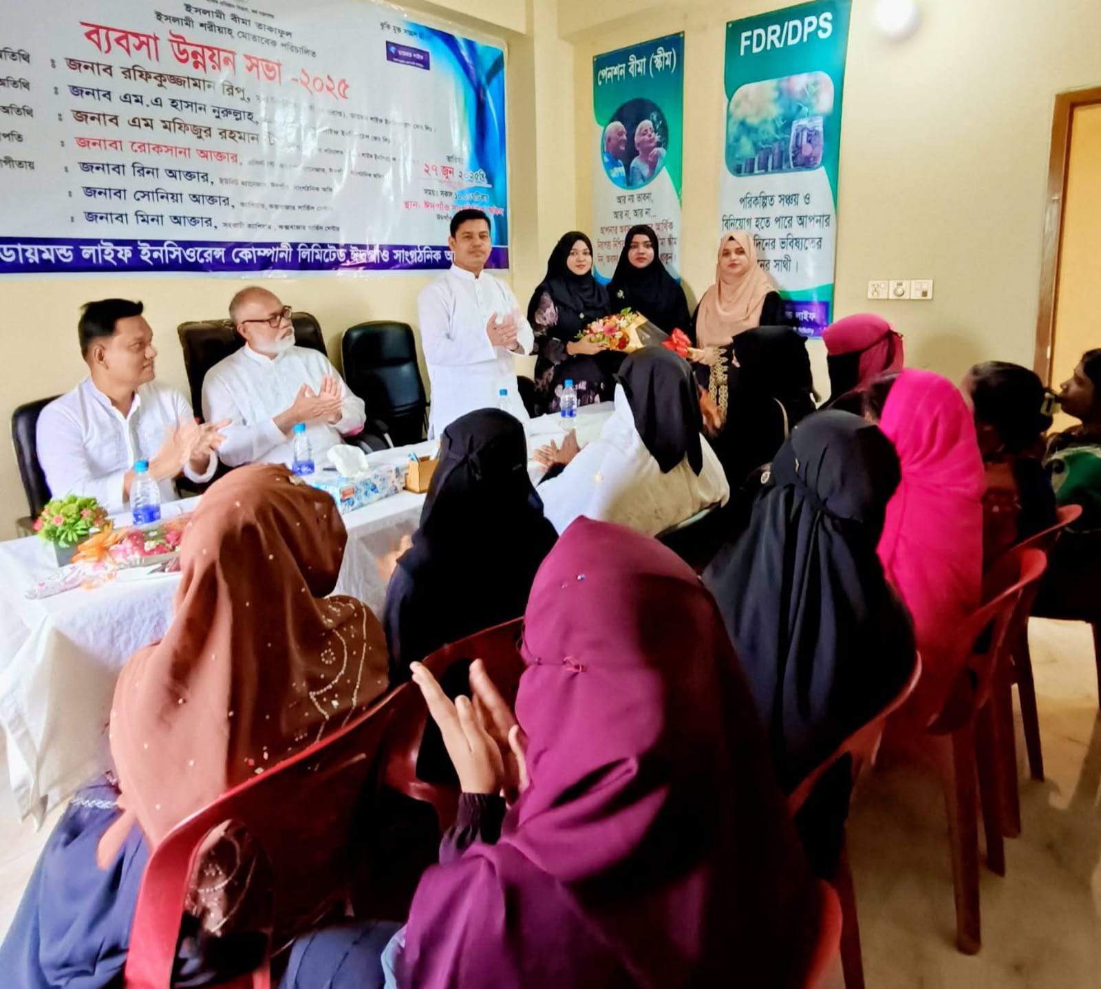 ঈদগাঁও সাংগঠনিক অফিসের প্রোগ্রাম উপস্থিত ছিলেন কোম্পানির মাননীয় মুখ্য নির্বাহী কর্মকর্তা (ভারপ্রাপ্ত) জনাব রফিকুজ্জামান রিপু  স্যার